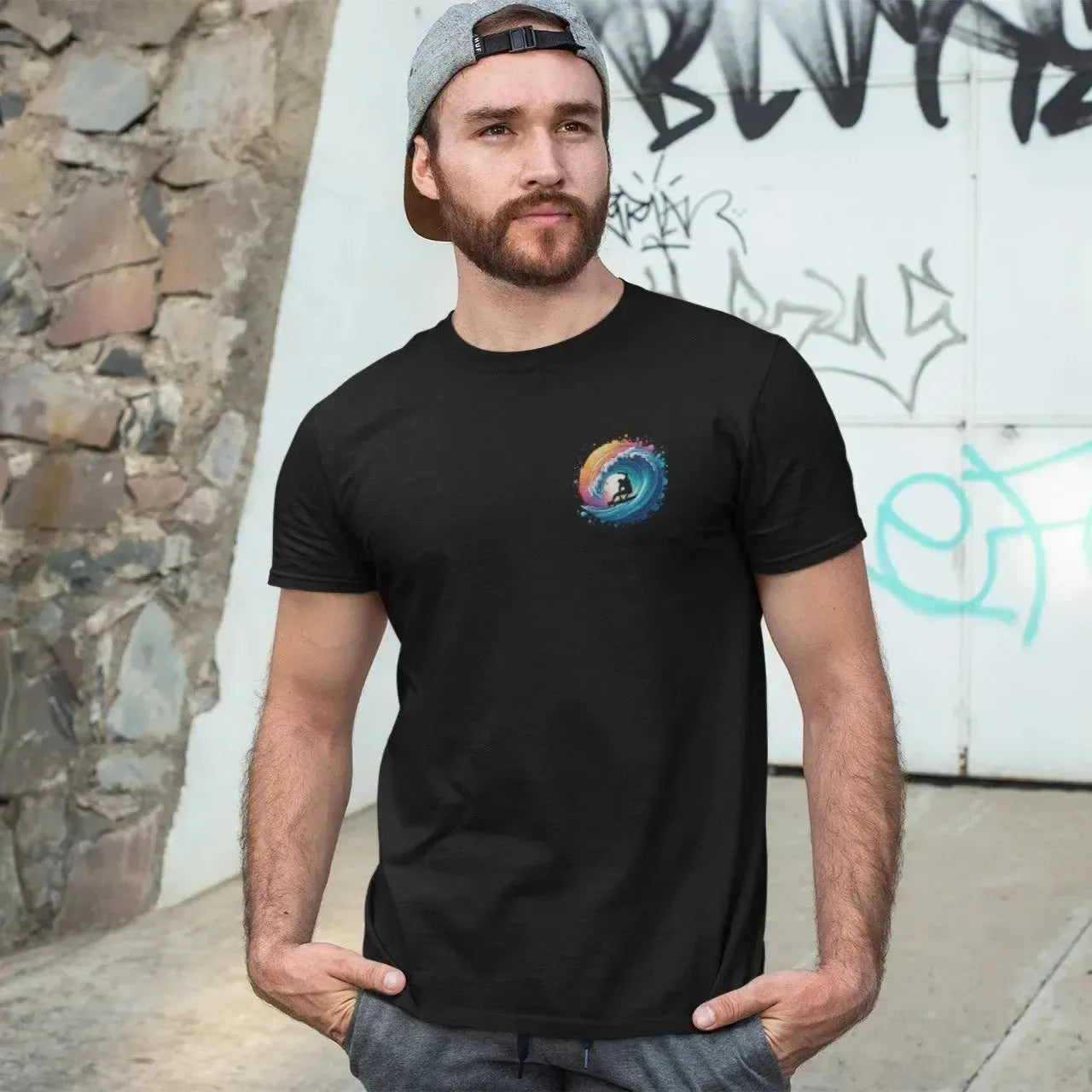 Camiseta con olas surferas coloridas – Camiseta gráfica con vibrantes salpicaduras de atardecer | Camiseta estilo surf retro