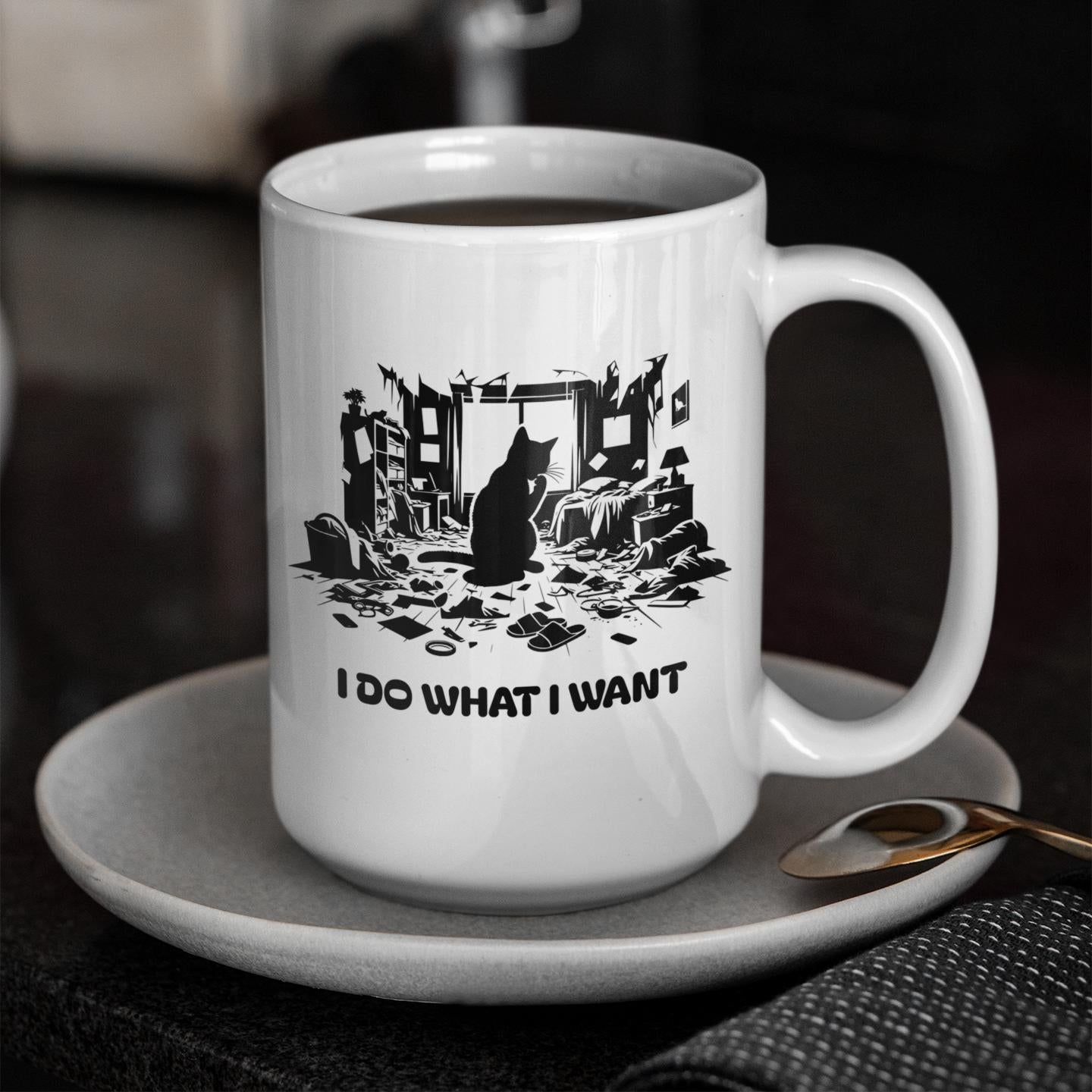 closeup-funny-chaotic-room-cat-mug
