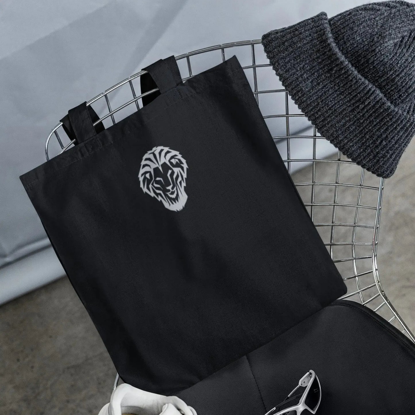 fierce-lion-graphic-tote-bag