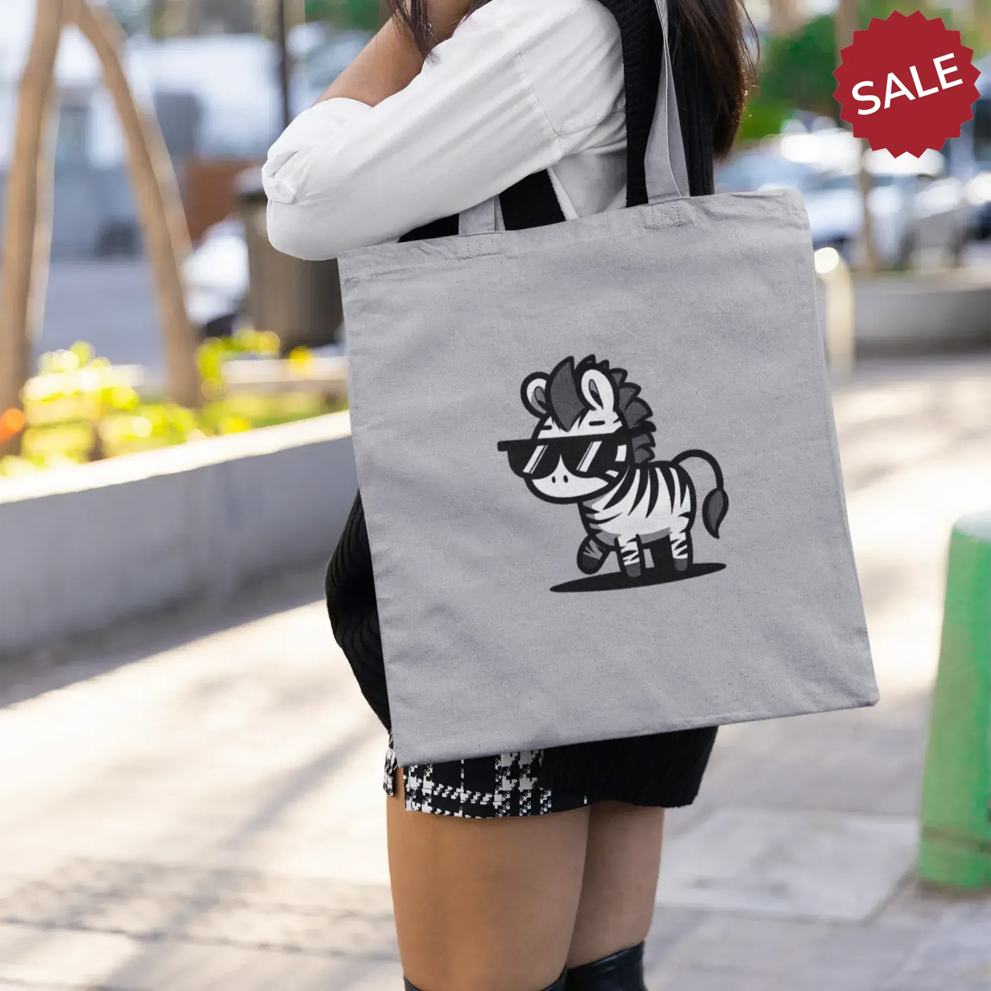 playful-zebra-fashion-tote-bag-with-sunglass-graphic