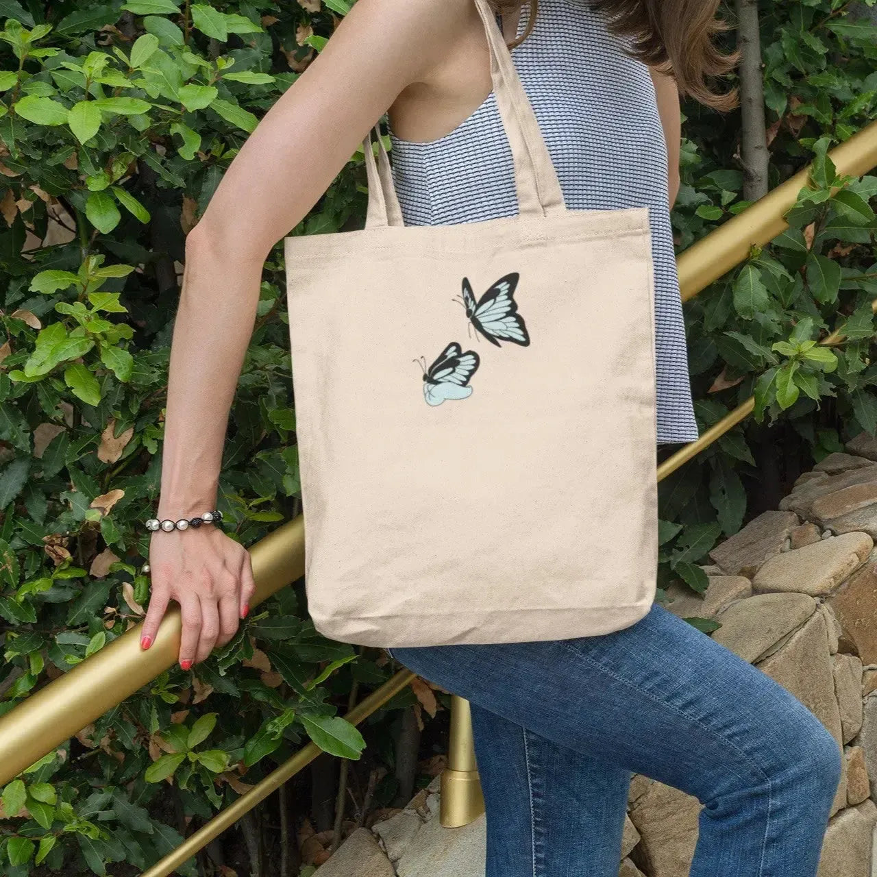 minimalist-nature-inspired-tote