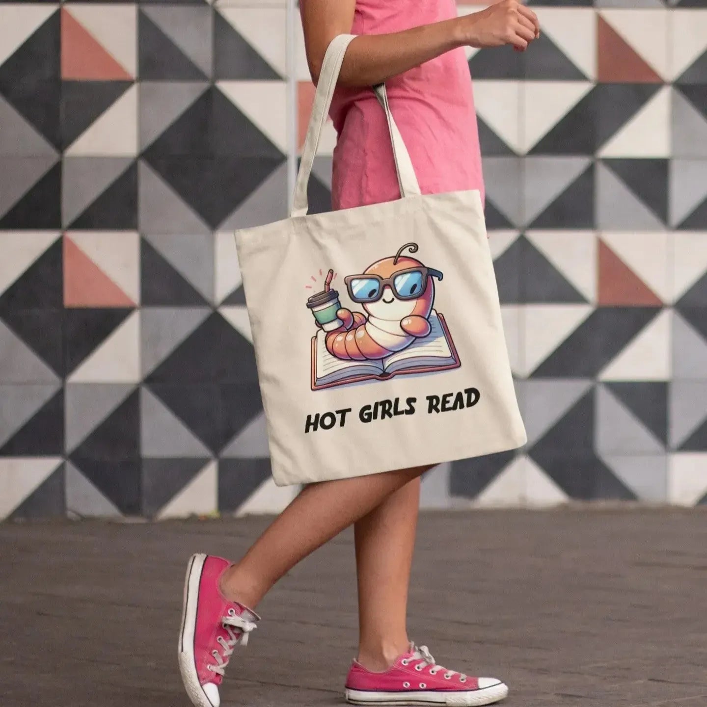 Literary-tote-with-cartoon-worm
